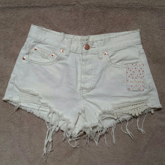 🔥NWT🔥 Free People Daisy Chain Lace Shorts - Picture 3 of 7